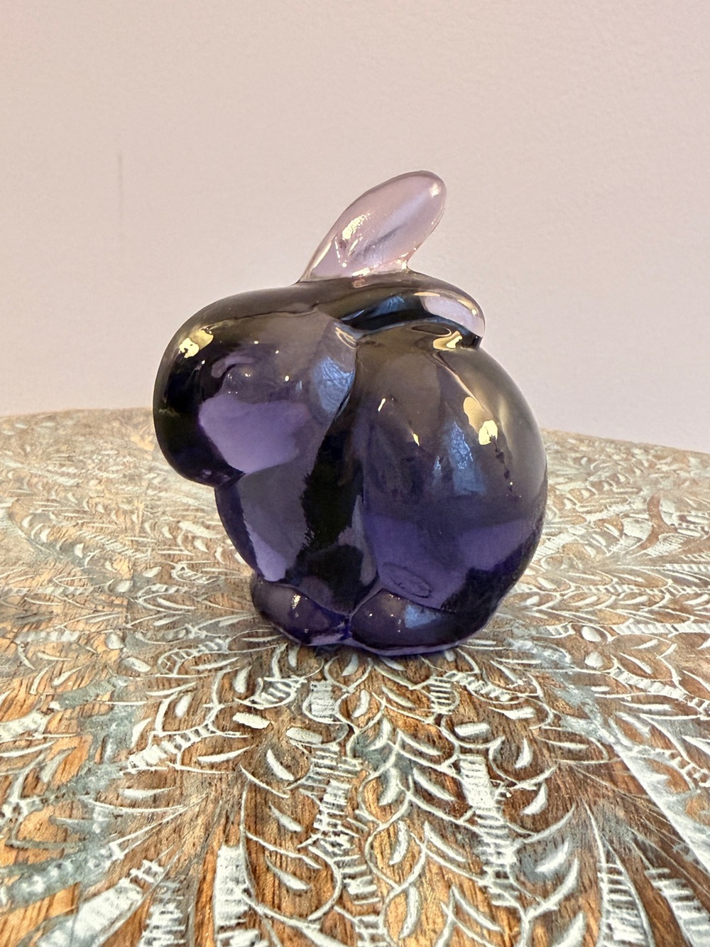 Fenton Violet Purple Glass Bunny